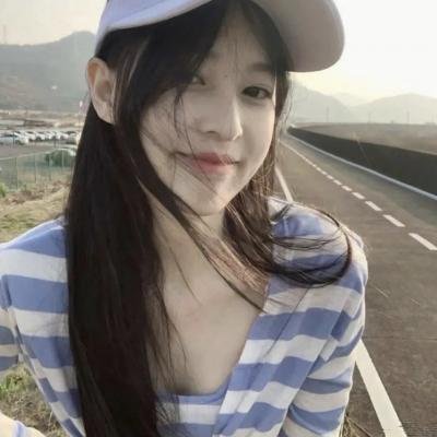 一个隐形女孩的自白 海报
