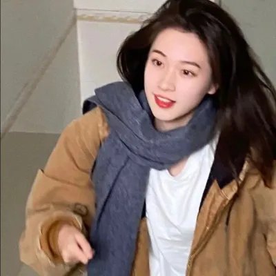 神圣的偶像 海报